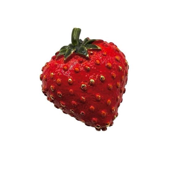 Strawberry brooch - Picture 1 of 7